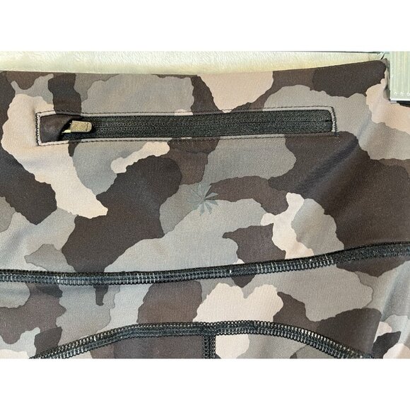 Athleta Lightning 7/8 Leggings Gray Camouflage Size Small Tall ST pockets - Picture 8 of 10